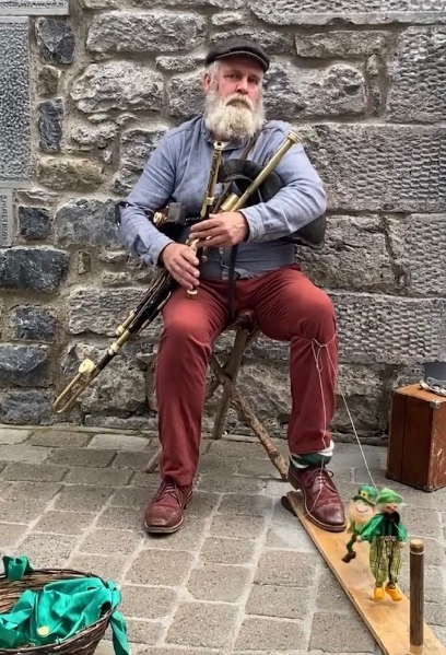 Straßenkünstler in Galway